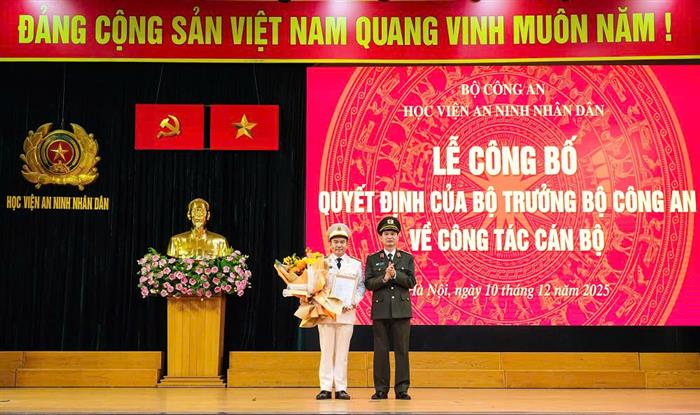 Công bố quyết định của Bộ trưởng Bộ Công an về việc bổ nhiệm Phó Giám đốc Học viện An ninh nhân dân